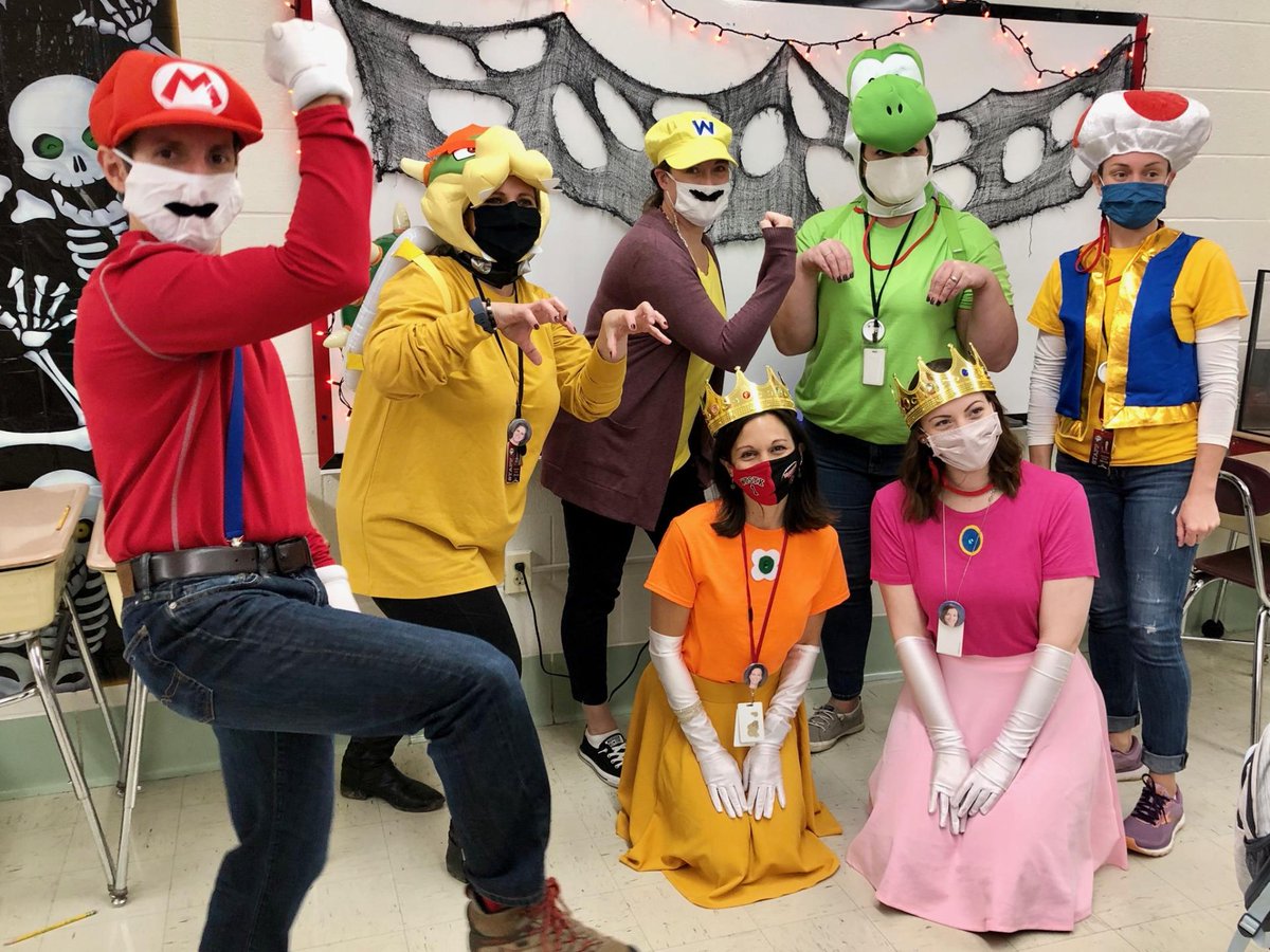 ChardonMS's tweet photo. 5th grade teachers upping their game to challenge the main office team! #MarioBros #oneup #yourprincessisinanothercastle #wearechardon https://t.co/5qG7N715fZ