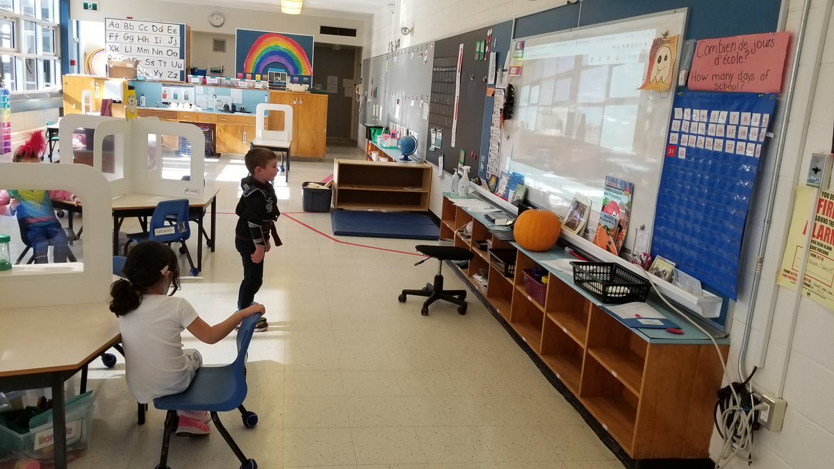 MmeFranceM's tweet photo. @teachconley @OCDSB The Kinders loved it! Thank you for hosting this virtually! https://t.co/BGLwkDx2ik