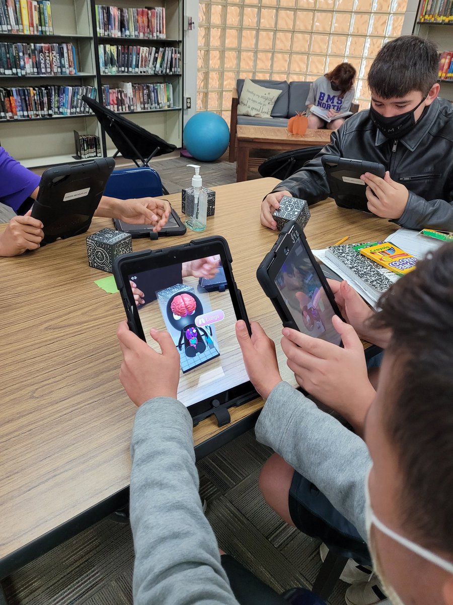 𝓛𝓲𝓼𝓪 𝓜𝓬𝓛𝓪𝓾𝓰𝓱𝓵𝓲𝓷 tweet media