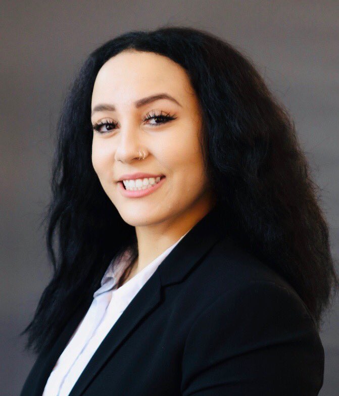 SamplHu's tweet photo. Hailing from NOLA, we introduce Ashley Blackwell studying novel qubits for hybrid quantum computing platforms in collaboration with @USNavyResearch lab.  Ashley and Pheona were recently awarded QISEnet fellowships from @ChicagoQuantum https://t.co/hqZwzRuTr7
