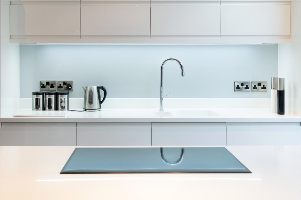 We love the clean lines of this ultra contemporary kitchen installed in an extension project in #Skipton.

Find out more: https://sutclifferesidential.c o.uk/west-bank-kitc…