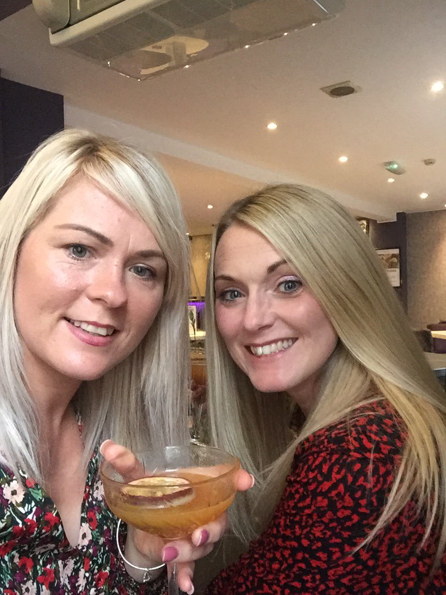 Flissy_18's tweet photo. Impromptu drinks with a bestie 💗 https://t.co/OjmrMTzr0a