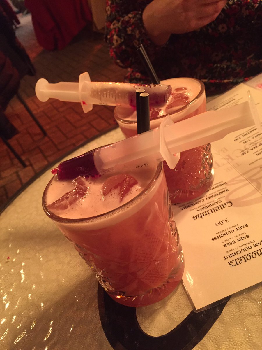 Flissy_18's tweet photo. Impromptu drinks with a bestie 💗 https://t.co/OjmrMTzr0a