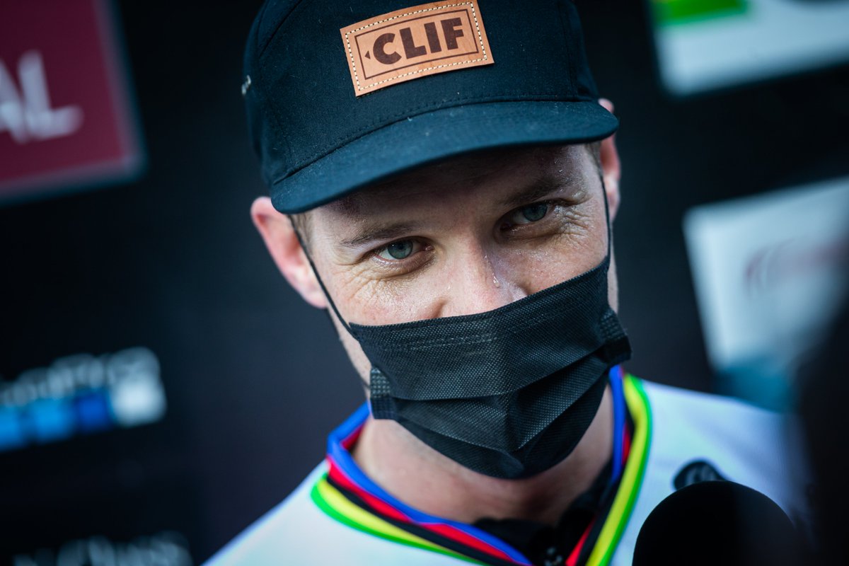 UCI_MTB's tweet photo. LEGEND.

#MBWorldCup https://t.co/Woz4K98BUF