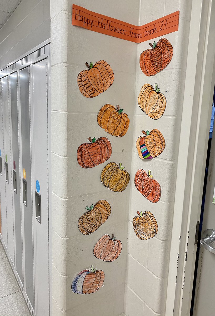kpyper2017's tweet photo. 🎃We’ve had a fun filled week of fall and Halloween activities! Wishing everyone a happy and safe Halloween from Grade 2! 🎃 @htubman2015 https://t.co/37sSwl7wLq