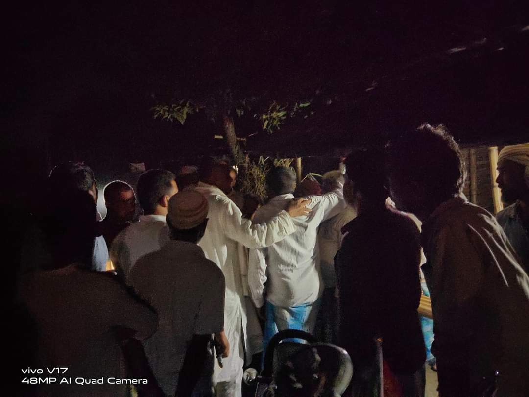 MlaNaushad's tweet photo. #नौशाद_है, #तो_मुमकिन_है।
#नीतीश_हैं, #तो_विकास_है।
ठाकुरगंज विधानसभा में जनसंपर्क अभियान के तहत‌ लोगों से मिलते हुए और लोगों का अपार जनसमर्थन एवं दुआ और आशीष प्राप्त करते हुए जदयू विधायक नौशाद आलम साहब।
#परखा_है_जिसको_चुनेंगे_उसी_को #तरक्की_दिखती_है #vote_for_Devlopment https://t.co/K5mYnZvScg