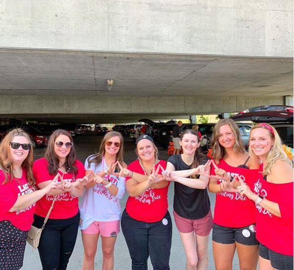 uofcincyalumni's tweet photo. Congratulations to all the winners of our #UCStrengthInUnity Social Media Challenge over the last four weeks!
Who is truly a Bearcat for Life though? Who gets to take home the grand prize? We'll let you decide: https://t.co/LEjKDKsy0e https://t.co/1C5WMyK3IU