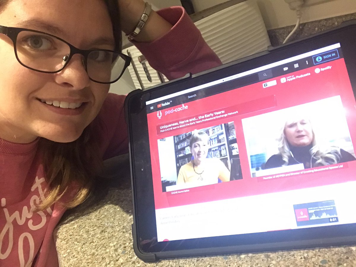 harlowcollegeEY's tweet photo. Kids are sat eating dinner so I am taking a few minutes to watch @DawnConnieM and @AnniePendrey discuss the importance of sharing skills and knowledge through the platform #EYPEN  bringing a voice to everyone involved in Early Years @cachealumni https://t.co/tshVM3QdUc