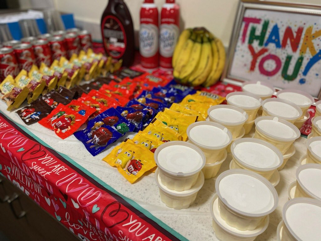 Fabulous Cam and Friends celebration here at store 8456!!!! Loving our associates who make our store great! ⁦<a href="/michaelromano85/">Michael Romano</a>⁩ ⁦<a href="/JVaruolo/">🇺🇸John🇮🇹</a>⁩ ⁦<a href="/asdsvhayes8456/">Veronica Hayes</a>⁩