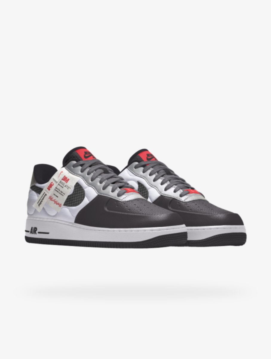 AmirulAshrafIyu's tweet photo. would anyone get these? if nike releases it π #CustomShoeDesign https://t.co/ZhpJup8MZk