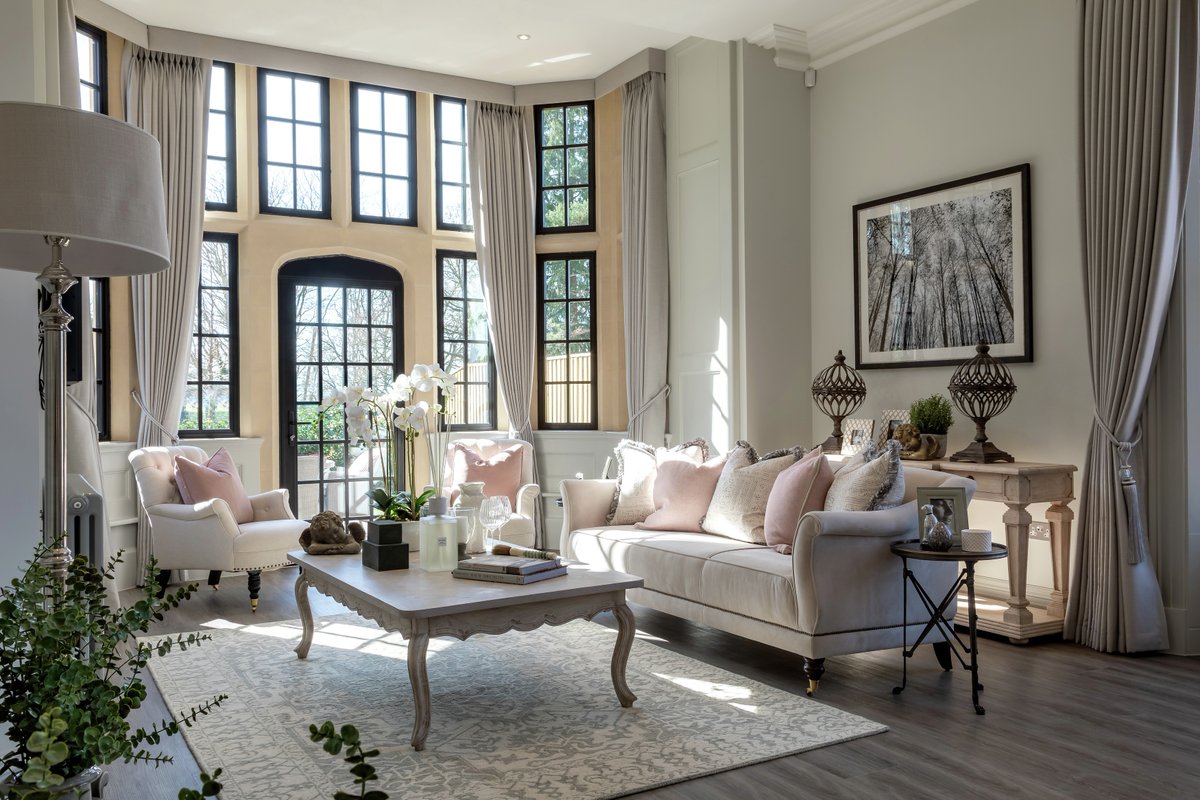 The team from <a href="/What_House/">WhatHouse?</a> recently had a look around Plot 39 at our Parklands Manor development in #Oxfordshire – a beautifully appointed 2-bedroom apartment designed by <a href="/infoaji/">Alexander James</a>. Read what they had to say here: bit.ly/2HL1MVJ