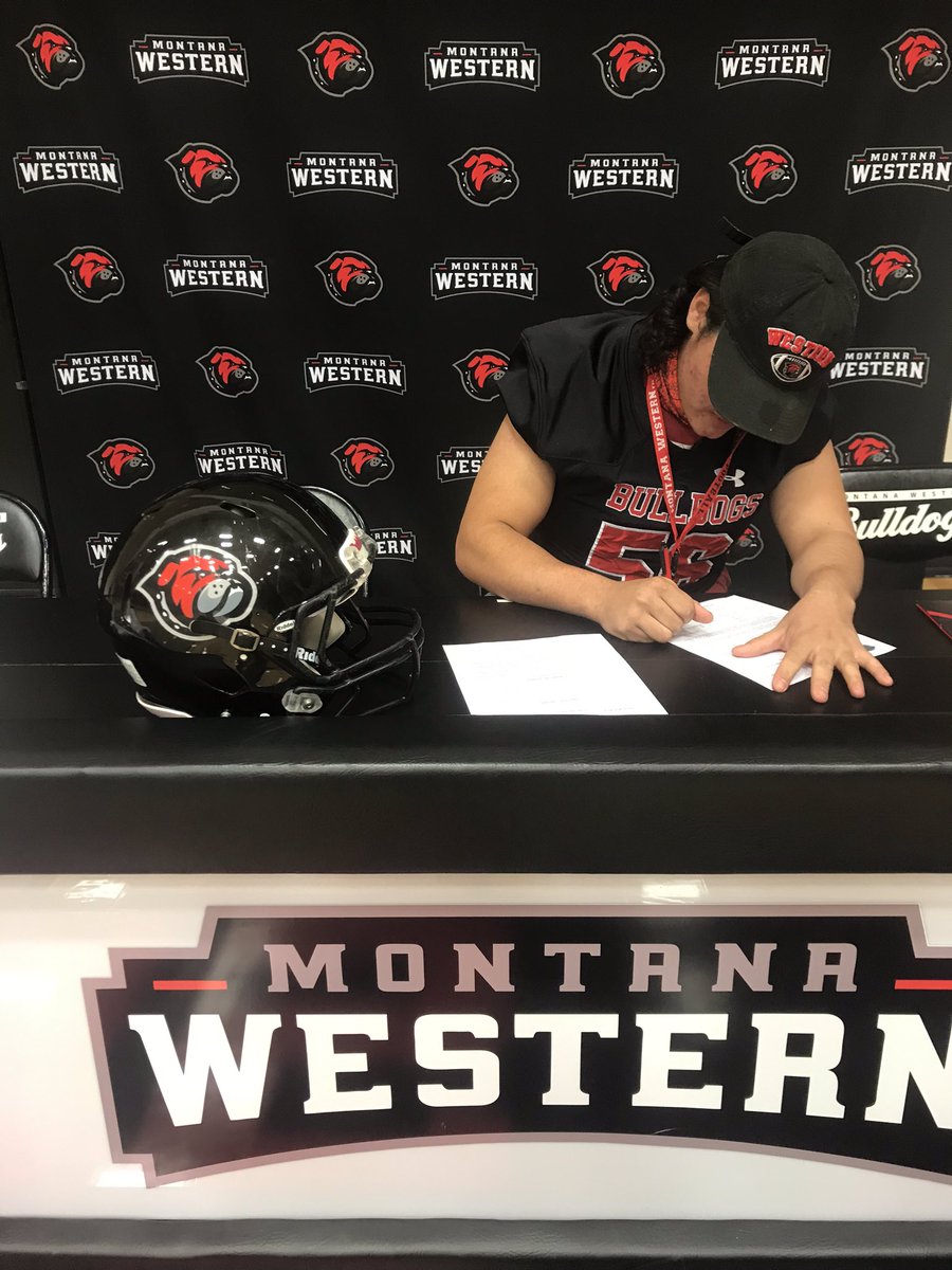 UMW_Football's tweet photo. Welcome to the Dawg family @CBraverock! Excited to keep the Browning connection strong! Another BIG day for the #DawgFamily #MTDawgs #BrowningDawgs https://t.co/0n53xjVC57