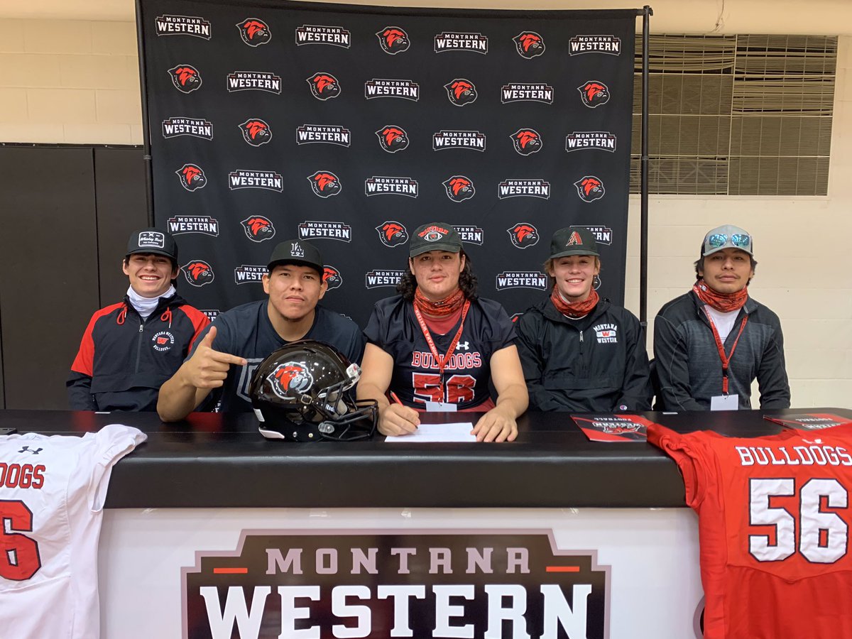 UMW_Football's tweet photo. Welcome to the Dawg family @CBraverock! Excited to keep the Browning connection strong! Another BIG day for the #DawgFamily #MTDawgs #BrowningDawgs https://t.co/0n53xjVC57
