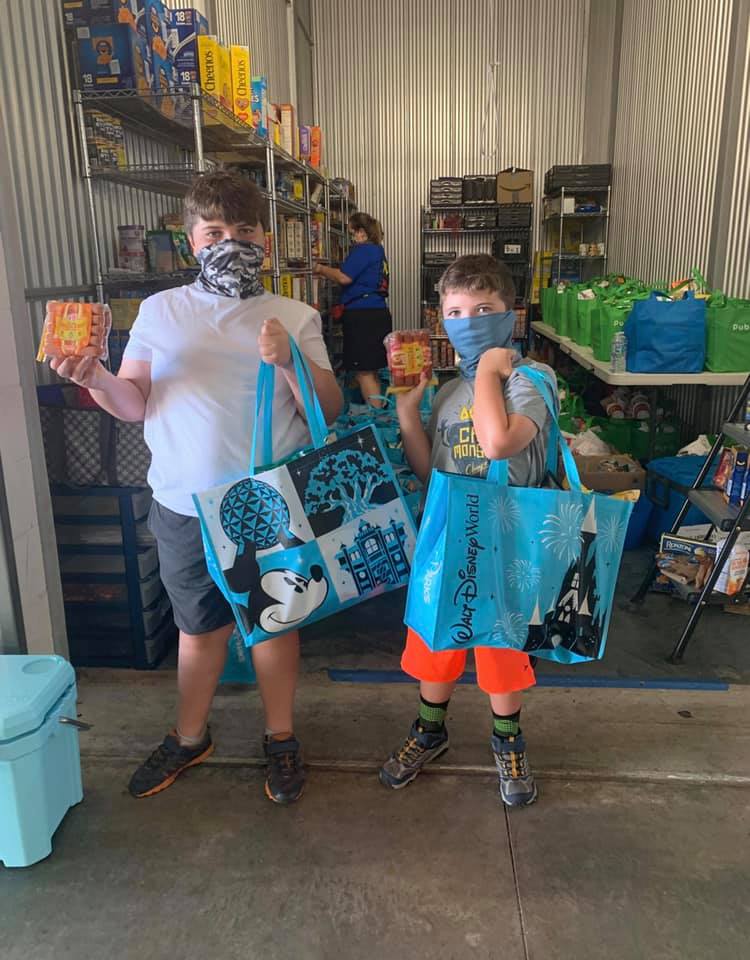 AlwaysInTheClub's tweet photo. Honored to share that we’re partnering w/ Cast Member Pantry to help provide groceries &amp; food essentials for #Disney cast members in these difficult times due to #COVID19. Once a Cast Member, #AlwaysACastMember

#cmpantry> https://t.co/cJqr13p41f 

#covidrelief #AlwaysInTheClub https://t.co/Mw7GYdHv4N