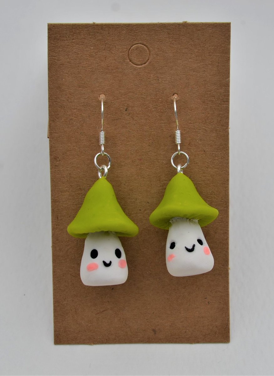 Tea & Whiskers goal is to brighten everyone’s day & with the artist’s range of cute colourful earrings you can see she brings happiness to earlobes everywhere! Visit Bríd’s Etsy shop:  https://www.etsy.com/ie/shop/TeaAndWhiskers