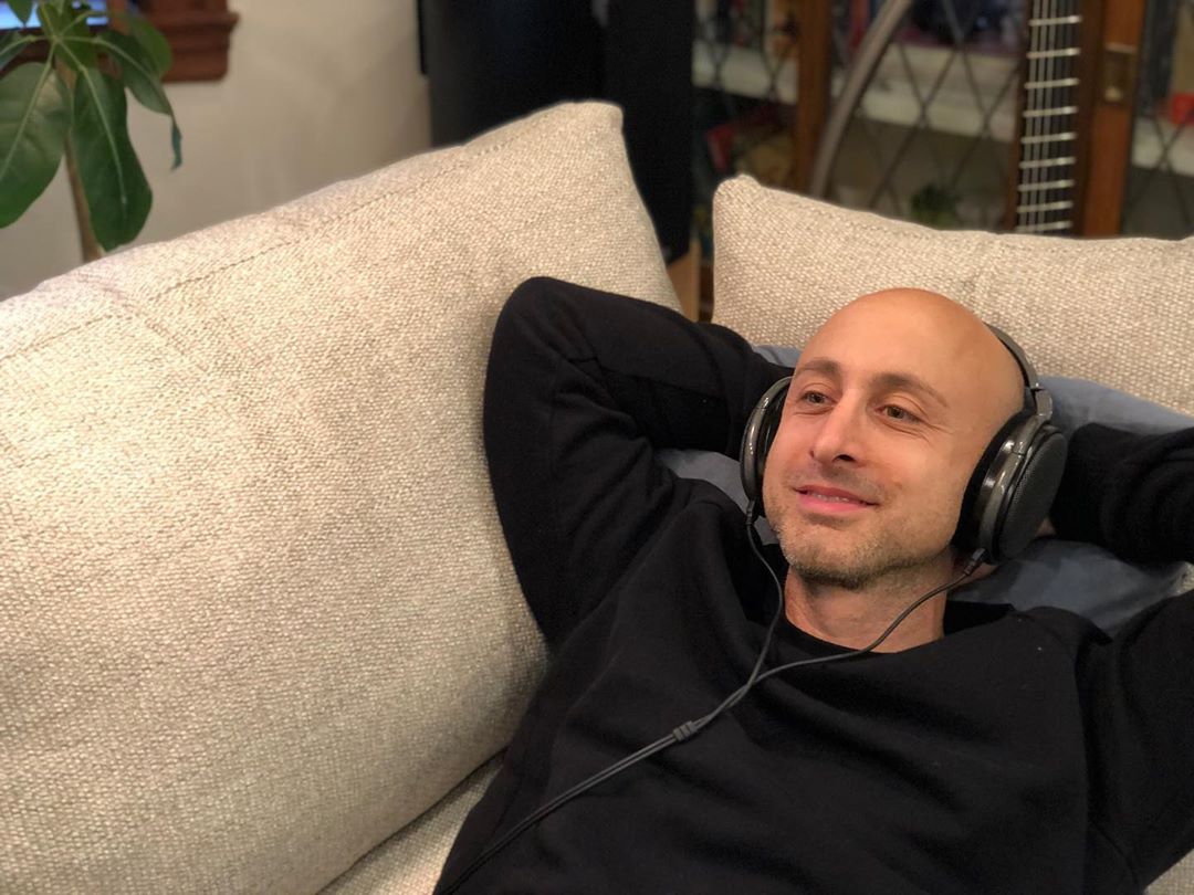 simpleplan's tweet image. Listening to the final mixes of #SPAlbum6 ! 🎧
We honestly can’t wait for you to hear these songs!
Who’s ready for some new music? 🤘🏻⚡️🤘🏻