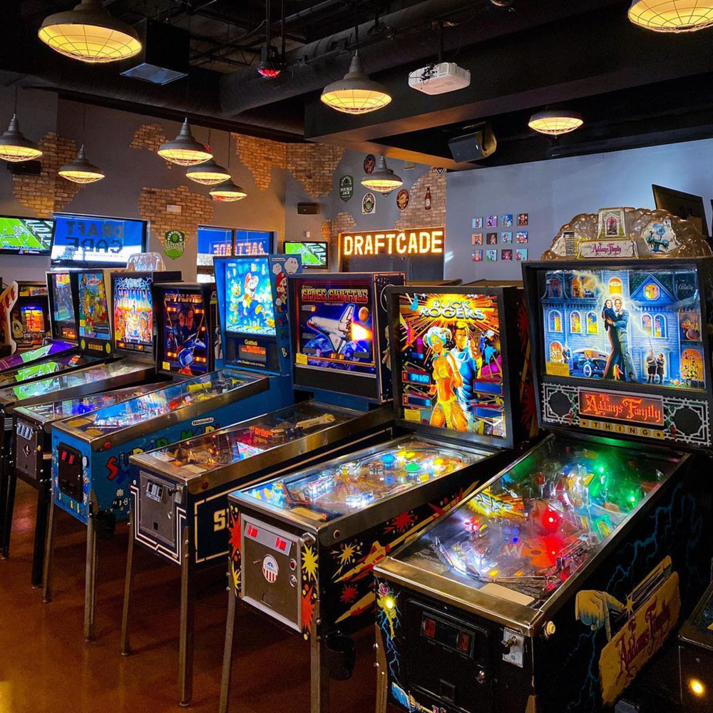 draftcade's tweet photo. Pinball Lineup ⤵️
Super Mario Bros., Strange Science, Diner, Buck Rogers, Transformers, Simpsons, Spy Hunter, Space Shuttle &amp; Party Animal! https://t.co/DXEtjcJcJN