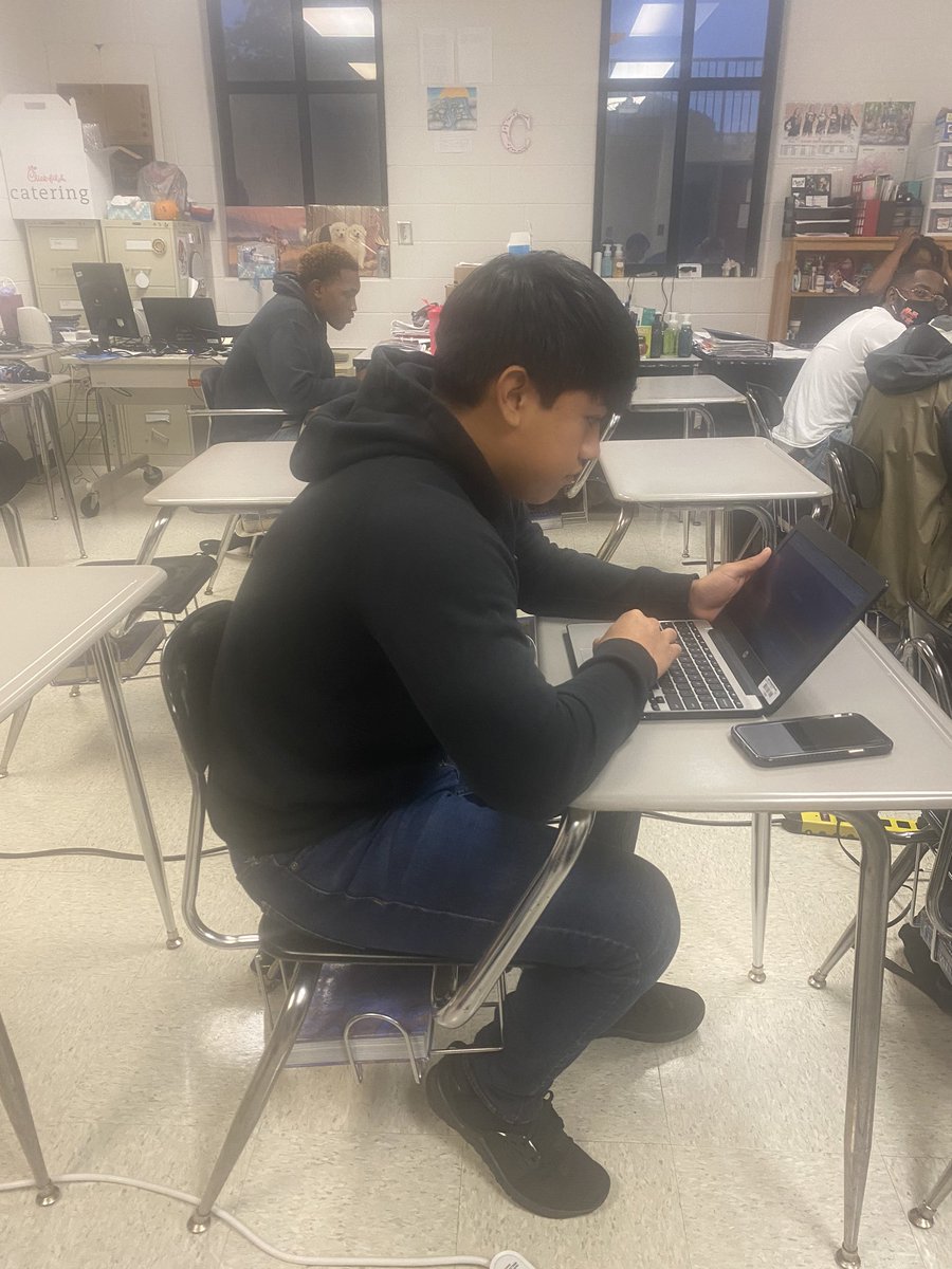 Gimkit: An engaging tech tool at work in Ms. Chapman’s and Ms. Johnson’s first period class! The Humans and Zombies compete to see who knows the content! #onehartbeat