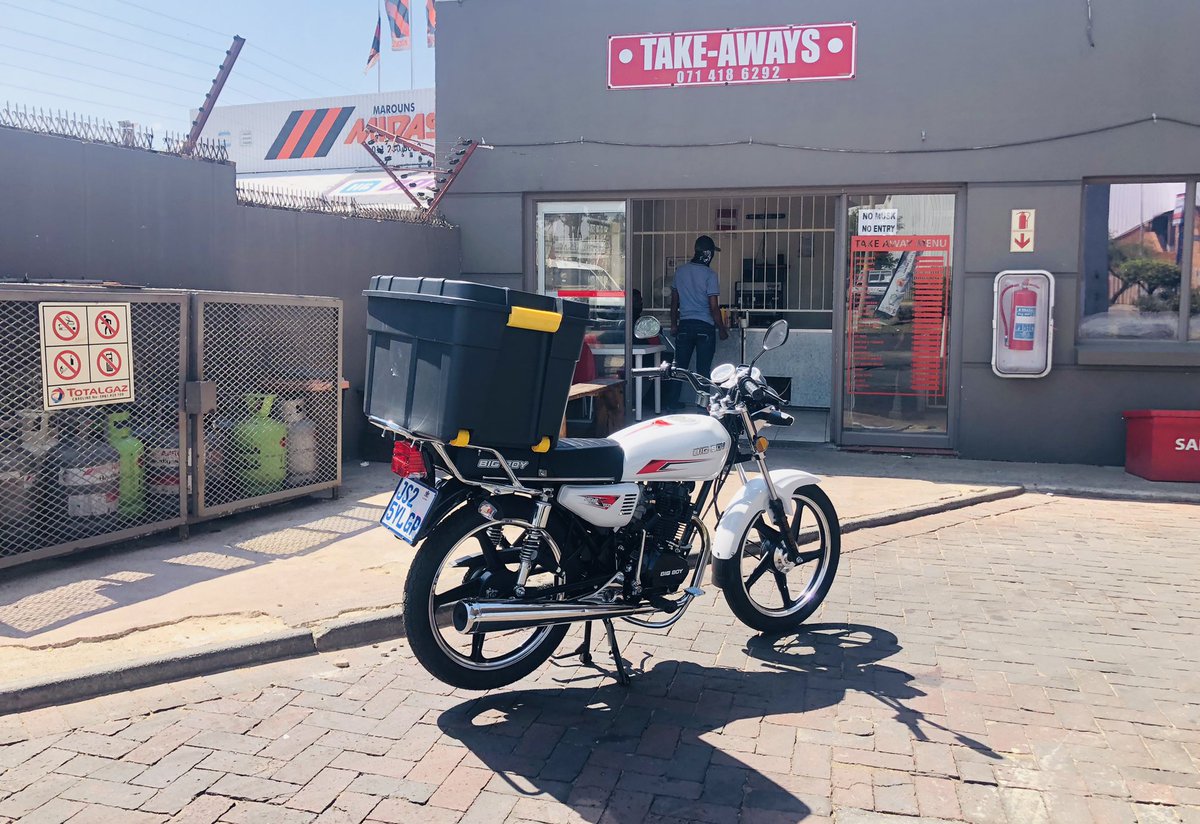 siyezadelivery's tweet photo. Another one ☝️ 

Siyeza Delivery on the ground ensuring proper service at all times.

More employment on the way to benefit the youth. https://t.co/teUBdGiAu3