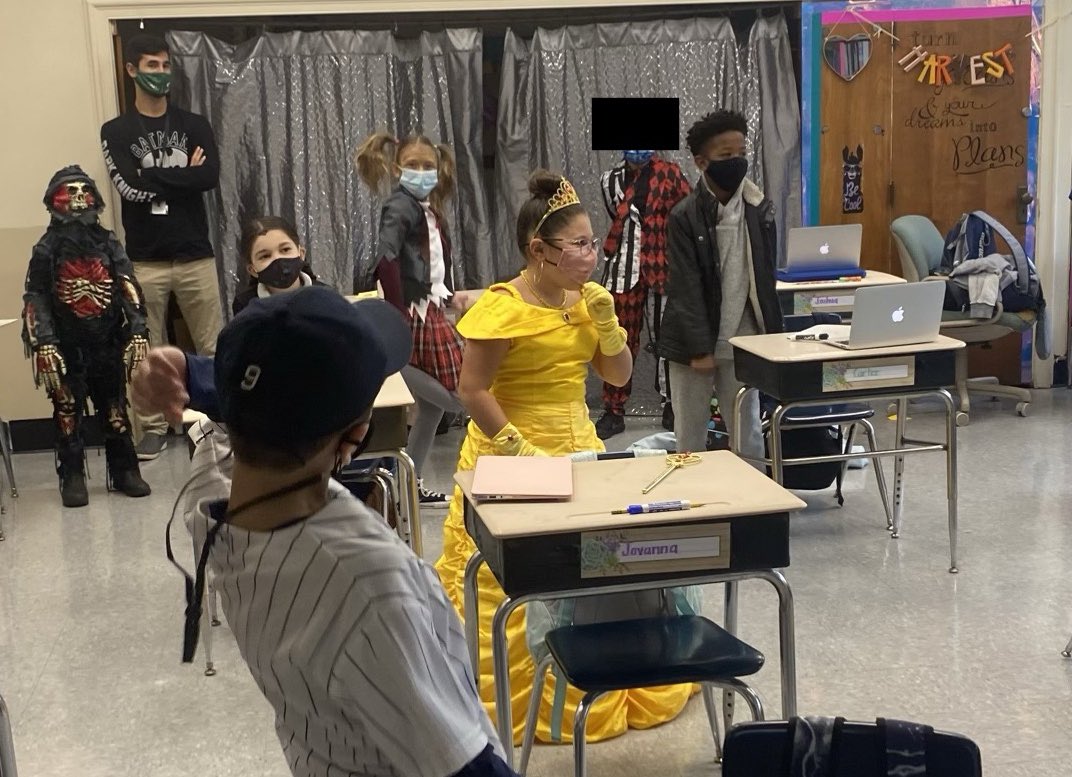 SMBesignano's tweet photo. Ardena’s 3rd graders had a blast celebrating Halloween today! 🎃 👻 https://t.co/BoC4BYBn6R