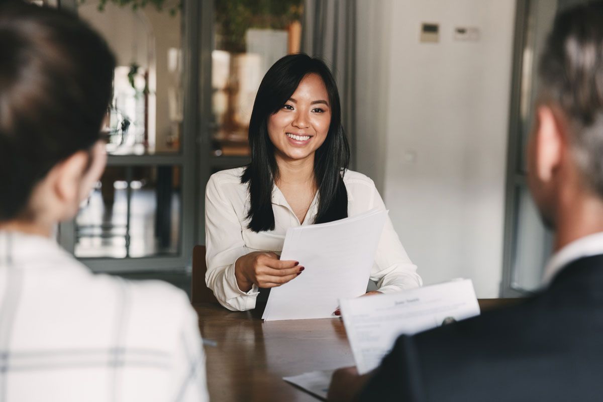 rubendigitalchi's tweet photo. Are you about to purchase a new home or searching for the right real estate agent? You probably have a lot of questions! Check out this helpful Q&A with local #RealEstate Attorney Ben Weaver: https://t.co/jtuio4bPgm
#23legal #homebuyers #sellingmyhome #RealEstatetips https://t.co/qSTXTBKn0S