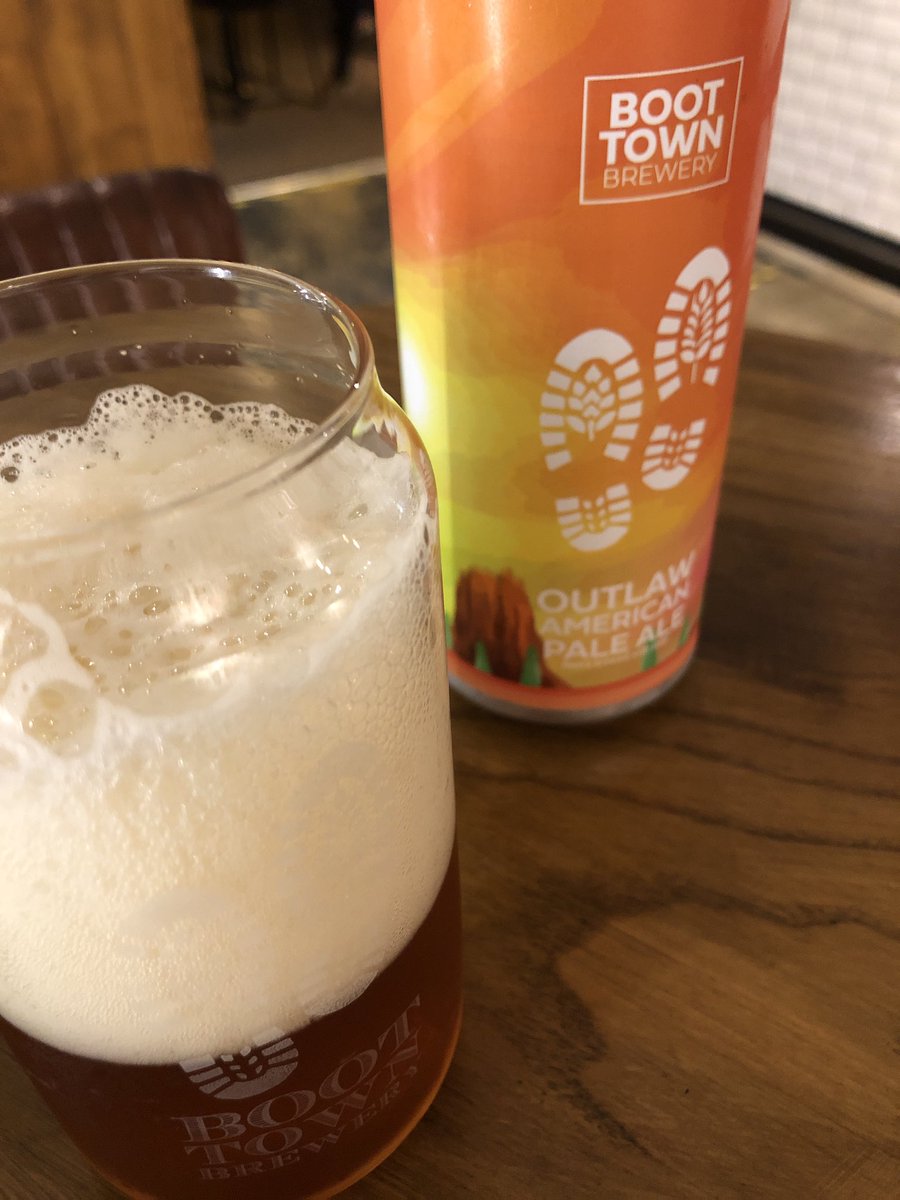 LouHedges's tweet photo. So after having my hair done at Clippers N Curls, Northampton, it’s such a shame that @HopsandChops_ is only a few doors away... rude not to have a @BootTownBrewery ale while waiting for the takeaway! 😊👍 https://t.co/opjDCcDRvZ