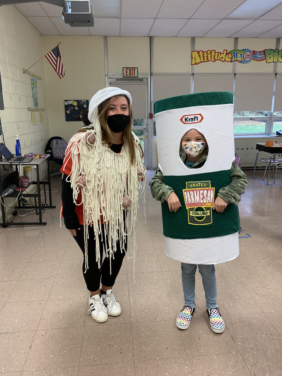 WGLittleTigers's tweet photo. Happy Halloween from Willow Grove School! https://t.co/frPkGdxaxc