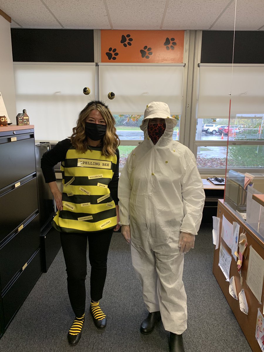 WGLittleTigers's tweet photo. Happy Halloween from Willow Grove School! https://t.co/frPkGdxaxc