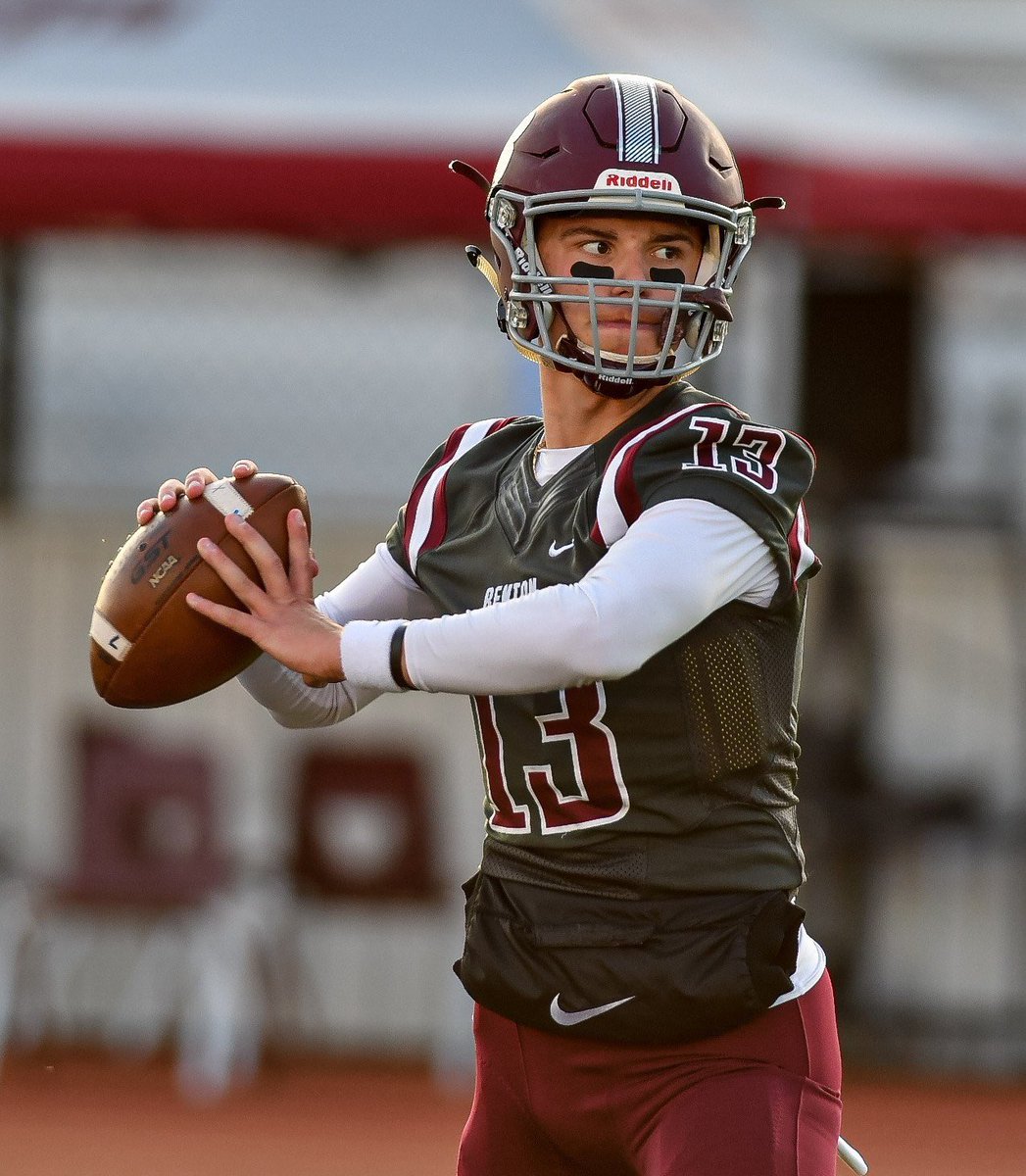 ***Correction***
2021 QB Garrett Brown (Benton) is currently leading the state in passing with 2,154 yards and has 17 TDs. @13Garrettbrown <a href="/TAKEOVERSports/">TAKEOVER</a> <a href="/big73miller/">Kevin Miller</a> @42_sports <a href="/ASTSprts/">Arkansas Small Town Sports</a>
