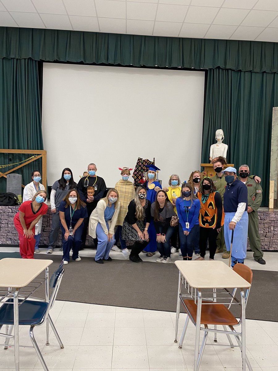 LewPortMS's tweet photo. Have a safe and happy Halloween from your LPMS faculty and staff! https://t.co/tZHPCRShjt