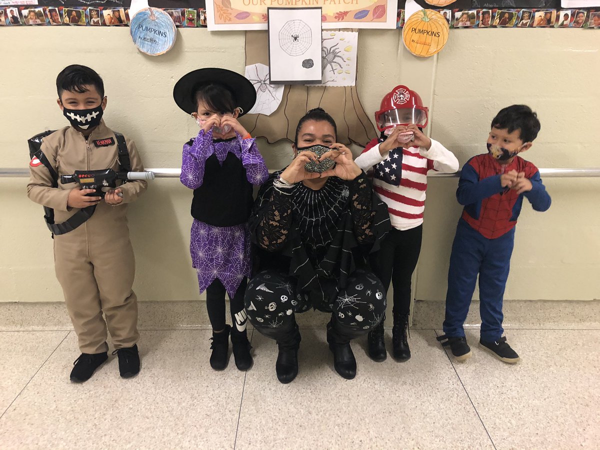 Happy Halloween from our 1st grade ESL classroom 😘