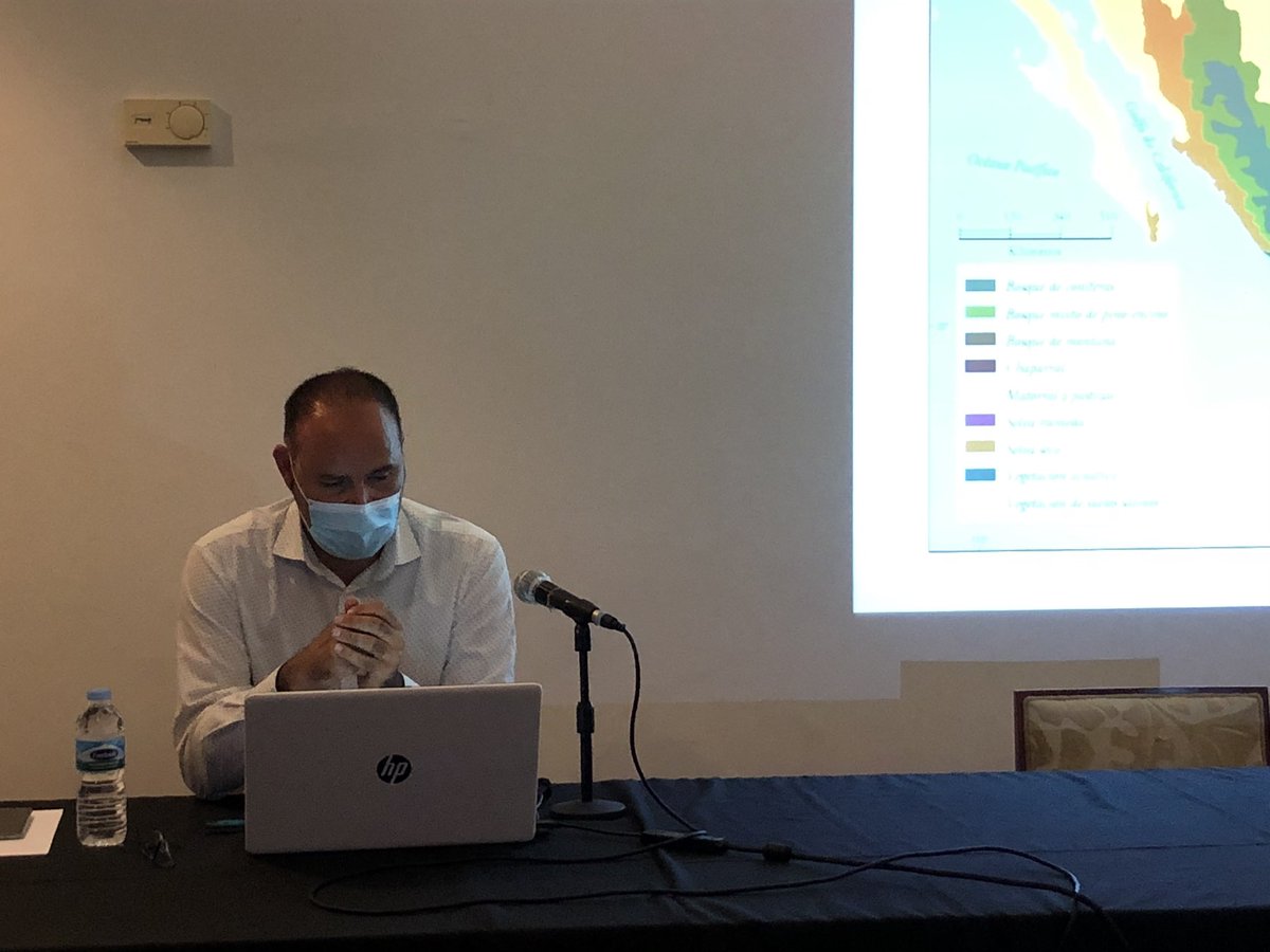 iluminacionEC's tweet photo. Seguimos cubriendo junto a los compañeros de #4KTenerifeAudiovisual las conferencias del CIT en su VII Festival Puerto de la Cruz en flor.

Puedes seguirnos en directo en: 

https://t.co/UhzJG9yo6P https://t.co/SRa6TUDuJ4