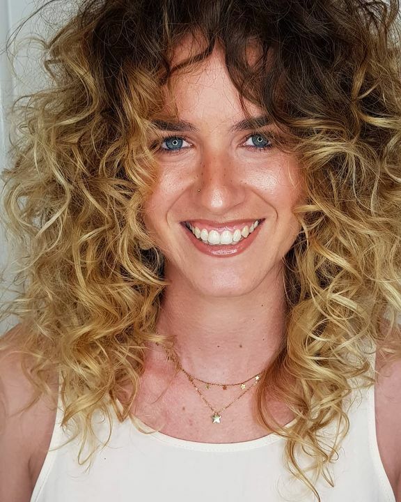 MIJASNATURAL's tweet photo. Porque color y rizos son compatibles, y si es con sonrisas que llenan el corazón,  mejor! 🦄💜💙🧡💚💛❤ #mijasnatural #mijaspueblo #redkenspain🇪🇸 #kerastase #kapyderm #beauty #balayage #Style #Fashion #Mijas https://t.co/KNKHxn1Dw1 https://t.co/Y0YE7WAmvU