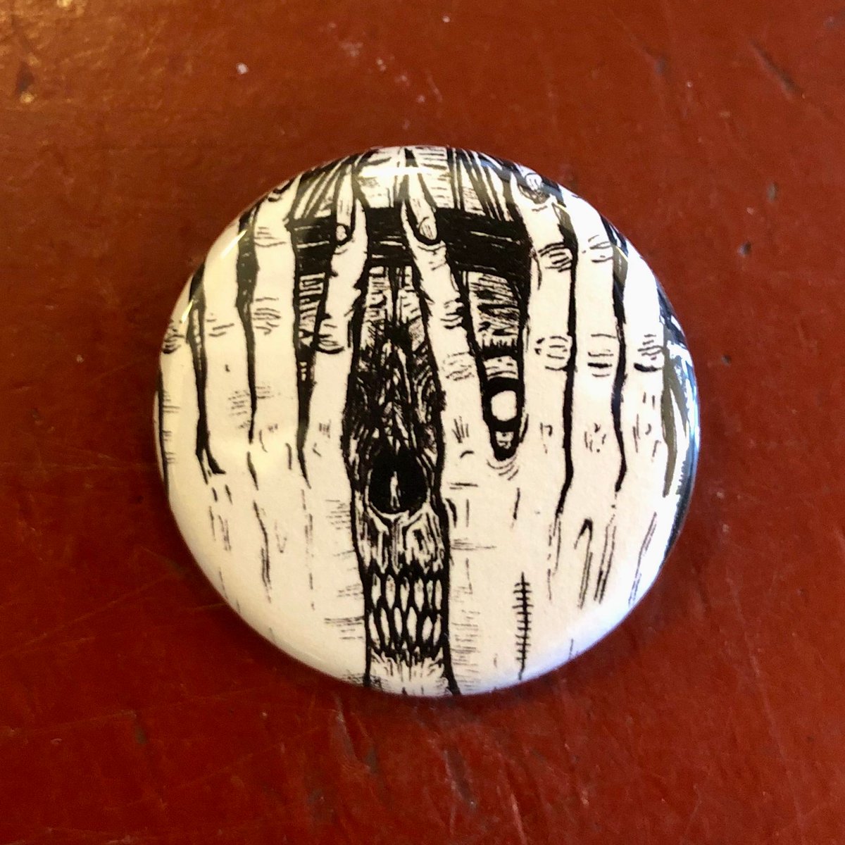 BusyBeaver's tweet image. Peek-a-BOO! 💀 We loved making these frightfully awesome buttons for @postmortemcorp, a punk rock streetwear and zine company based in Puerto Rico! #buttons #pinbacks #pinbackbuttons #scary #creepy #halloween #peekaboo   #horror #skulls #artistssupportingartists #puertorico #punk
