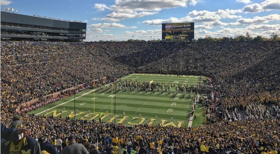 fransaeztv's tweet image. Os cuento con estadios la audiencia que hicimos ayer, 9'7% @7murciaconecta

🏟️Balaidos (Vigo): 29.000 espectadores (La audiencia media que tuvimos ayer todo el tiempo) 

🏟️Michigan Stadium (Ann Arbor): 105.000 espectadores (Personas que en algún momento vieron el programa)

XXX❤️