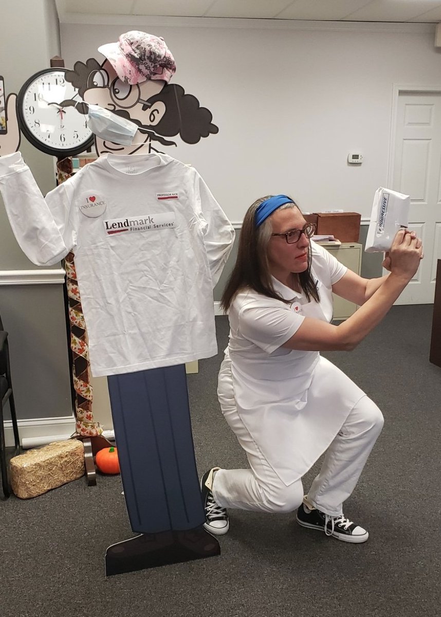 adidasoftball's tweet photo. Every year my mom always joked about dressing up as Flo from the @progressive commercials. This year she went through and NAILED IT ✨ #Progressive #FloFromProgressive https://t.co/znw1R90Xvc