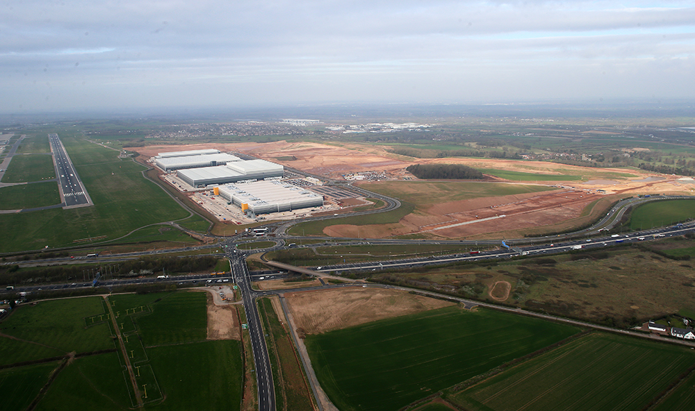 ICE_EastMids's tweet photo. Highly Commended in the #EMMAs2020 #LargeProject is #EastMidlandsGatewayInfrastructure!
Congratulations to @bwbconsulting @SEGROplc @WinvicLtd @bgs_ltd @CassHaywardLLP @hydrocknews
#EMMAs2020 https://t.co/qgmTVXgl9j