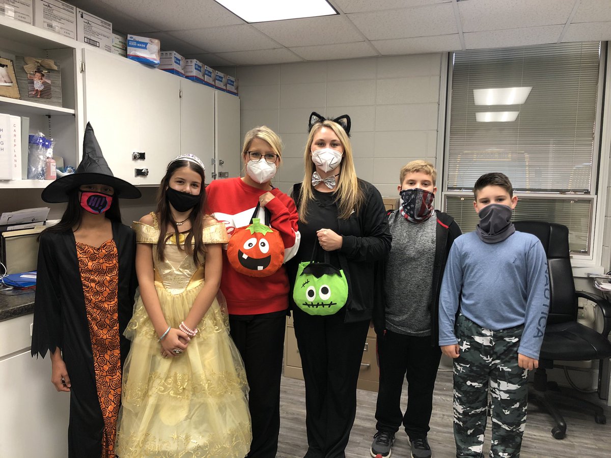 Douglas Elementary tweet media