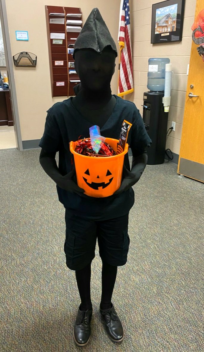 SMMHSEagles's tweet photo. #FreakyFriday Winners of today's costume contest:
#HighSchool: Benjamin Burns, Sam Poss, Cole Hanners as Ghostbusters
#MiddleSchool: Kade McGhie as Peter Pan's Shadow & Elijah Duggan as a Scarecrow
#Faculty: Mrs. Farrimond, Mrs. McClain, & Mrs. Wiram
#HocoWeek2020 #SMMHSsoars https://t.co/u2GZI8rYX4