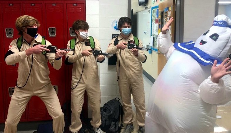 SMMHSEagles's tweet photo. #FreakyFriday Winners of today's costume contest:
#HighSchool: Benjamin Burns, Sam Poss, Cole Hanners as Ghostbusters
#MiddleSchool: Kade McGhie as Peter Pan's Shadow & Elijah Duggan as a Scarecrow
#Faculty: Mrs. Farrimond, Mrs. McClain, & Mrs. Wiram
#HocoWeek2020 #SMMHSsoars https://t.co/u2GZI8rYX4