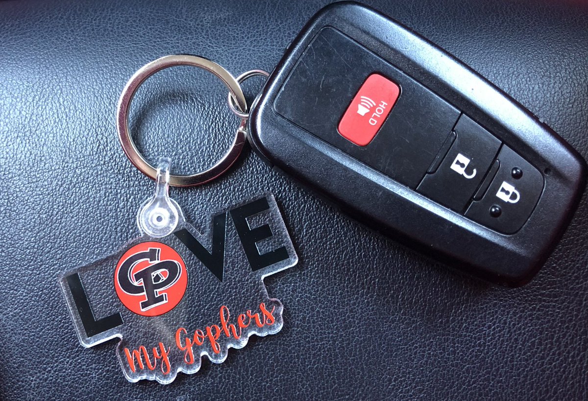 Diggin’ my new keychain from <a href="/stickermule/">Sticker Mule</a>!  First student AND staff member from <a href="/CPHSGophers/">CPHSGophers</a> to retweet their love for it too will get one! #LoveMyGophers