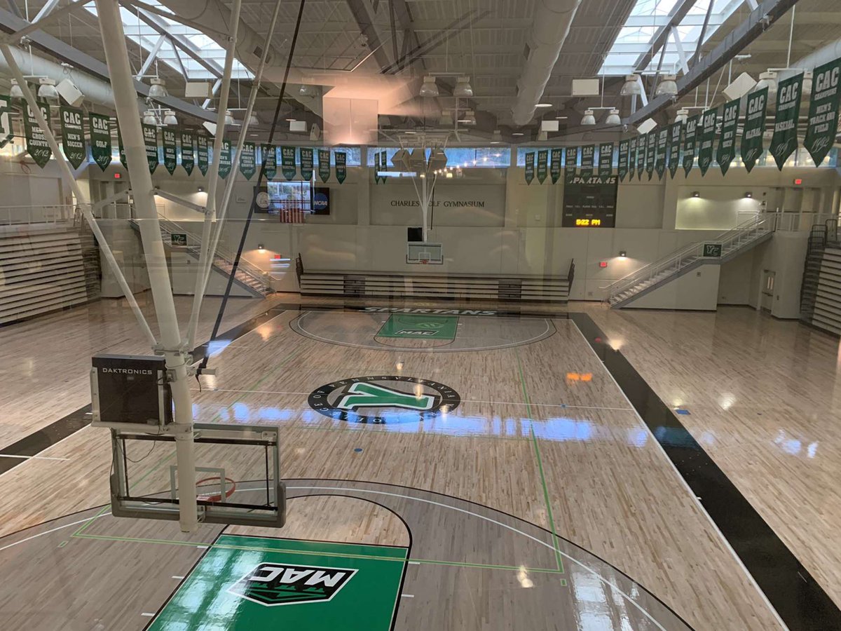 ZachSeiler2's tweet photo. A little known fact that people may not know...@yorkcollegepa recently joined the MAC conference and got a new gym floor! #SPM230F20 #YCPhunt https://t.co/oh6kOiUbh0