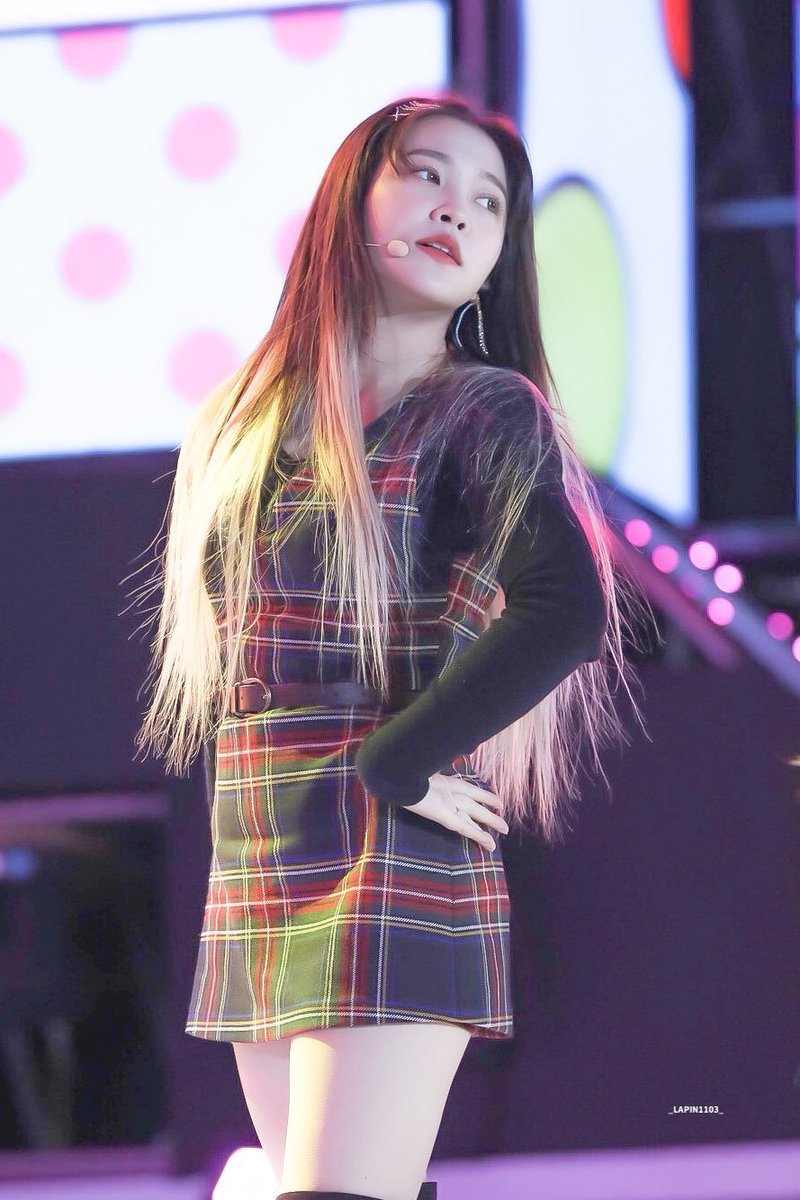 yerimhourly's tweet photo. #예리 #YERI @RVsmtown https://t.co/pDifMfSMfF