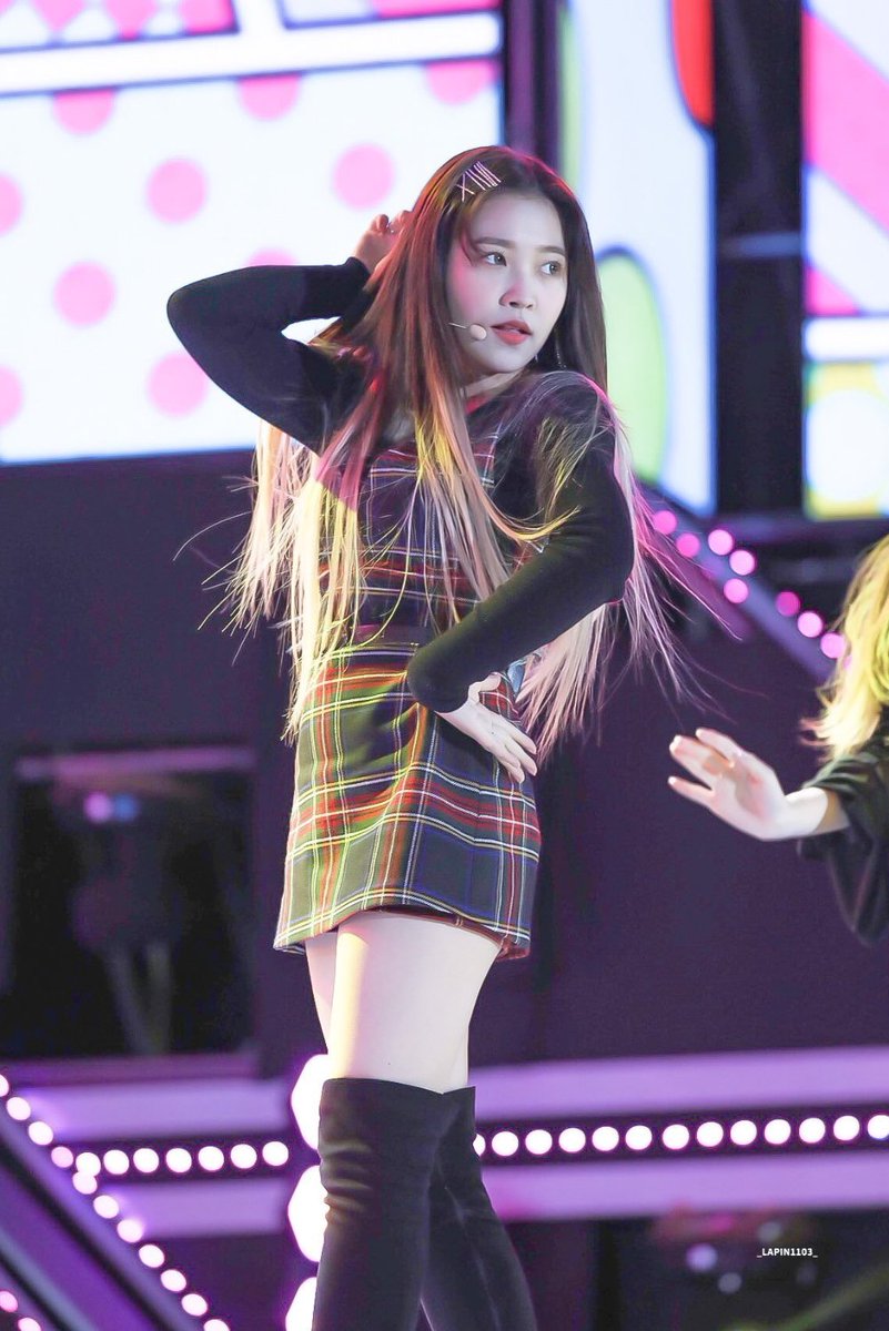 yerimhourly's tweet photo. #예리 #YERI @RVsmtown https://t.co/pDifMfSMfF