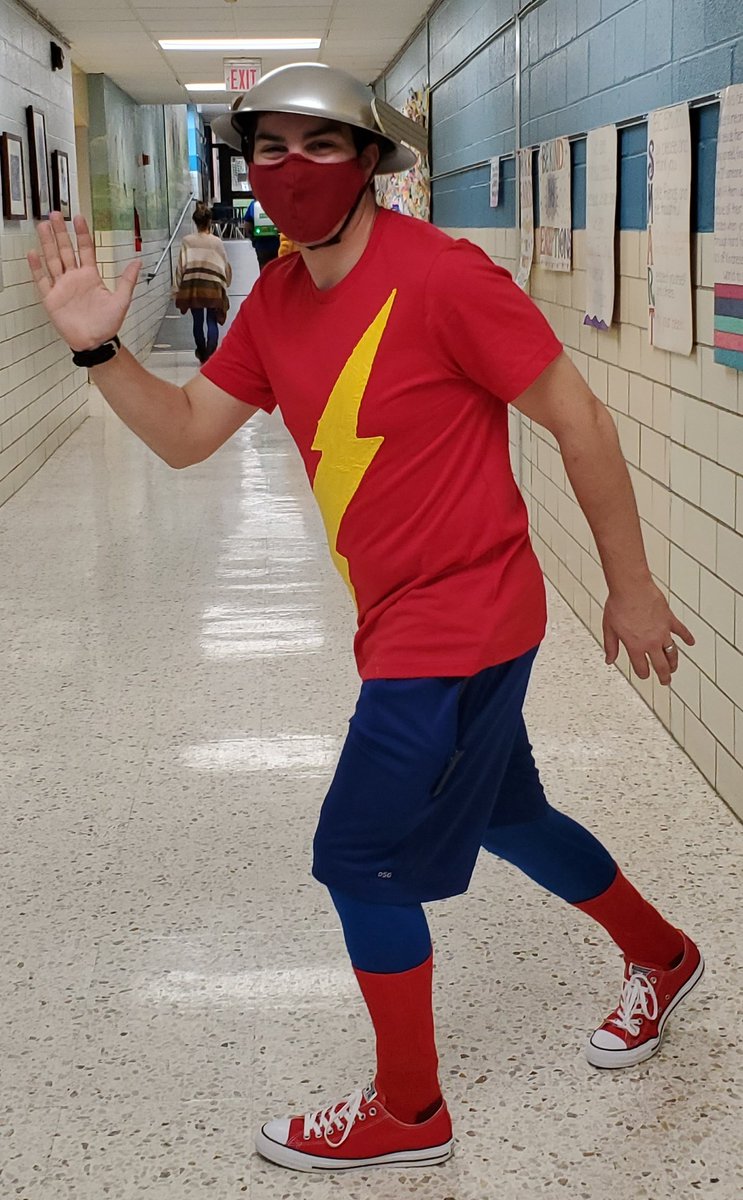 TomDiNatale's tweet photo. Happy Halloween Hybrid B Day! #Room29 #TheGreatestSchoolOnEarth #SpeedForce https://t.co/zJTcsUmHEA