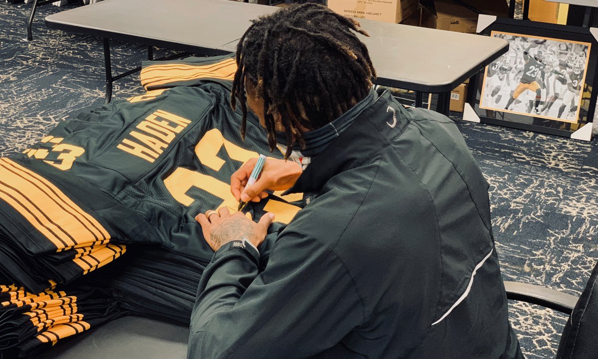 TotalSportsEnt's tweet image. If Joe Haden has an interception AND the Steelers win, we'll give a Joe Haden autographed jersey to someone who retweets this tweet and follows us!