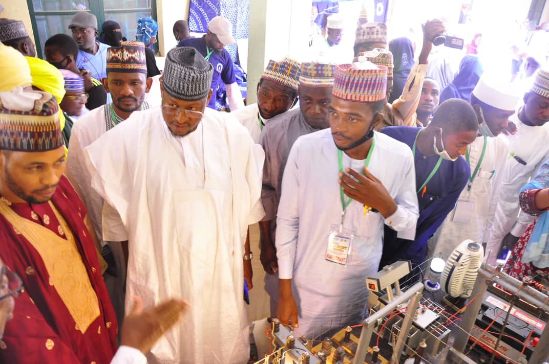 dikko_radda's tweet photo. I wish to appreciate the end of a very fruitful event and the hospitality as well as hosting the 2020 SMEDAN Talent Hunt in Fashion, Arts &amp; Craft, one of the Agency’s cardinal capital project, which was a reality contest for talented Nigerian youths in  @Zamfara_state . https://t.co/M4yvL0D3g2
