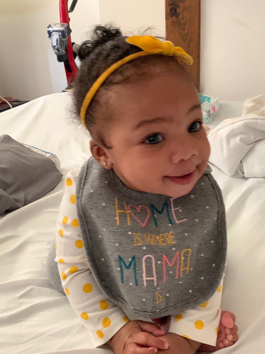 LiteskinShortie's tweet photo. My mini 🥰💛 #BlackGirlMagic #justoneyou #cartersbaby https://t.co/jFWKMfxDZu