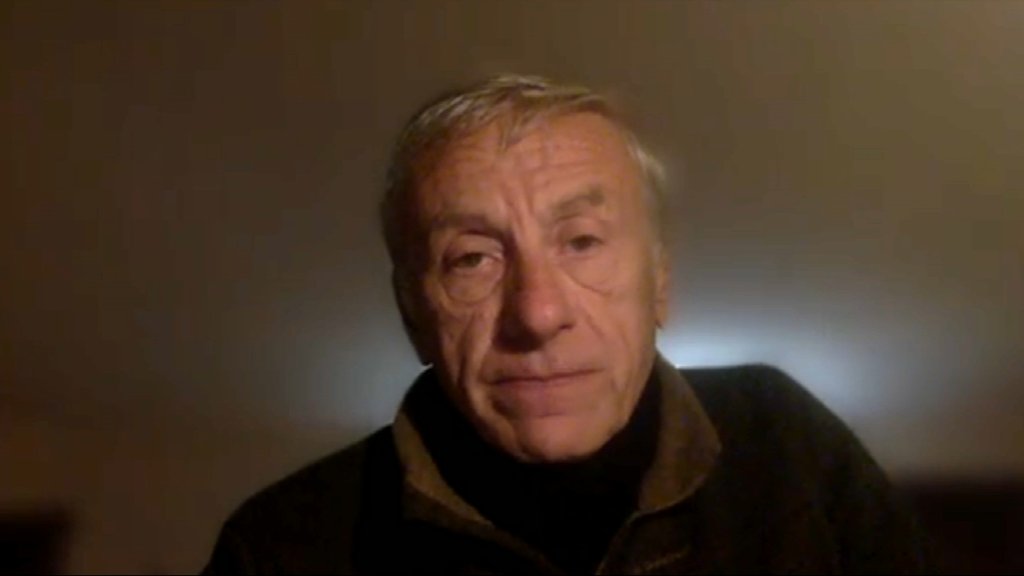 Fermeture des librairies: des écrivains demandent à Emmanuel Macon "d'intervenir" https://t.co/TjdzjCvJcs https://t.co/wyhqaDjIVy