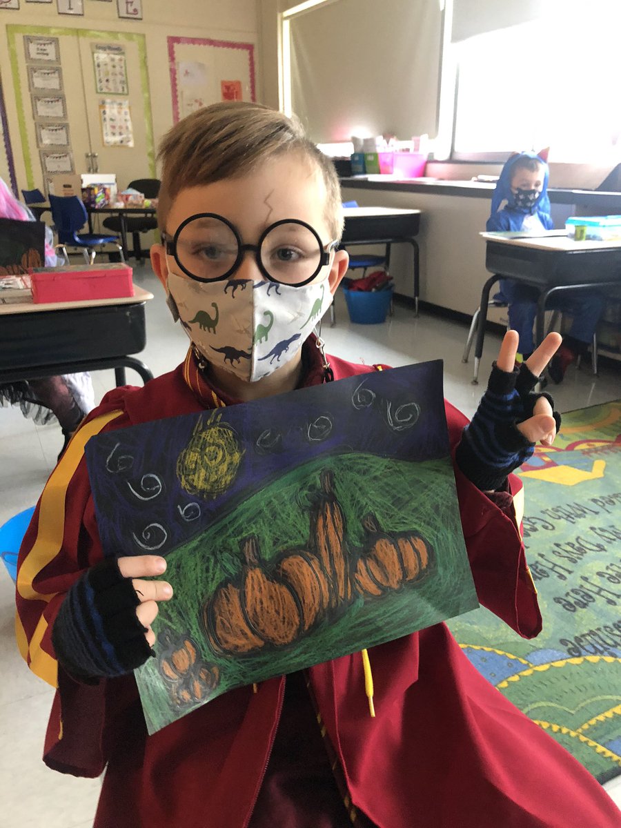 Happiest pumpkins in the patch this Halloween Eve 🎃 #arted #arteducation #elementaryart #artonacart #secondarycolors